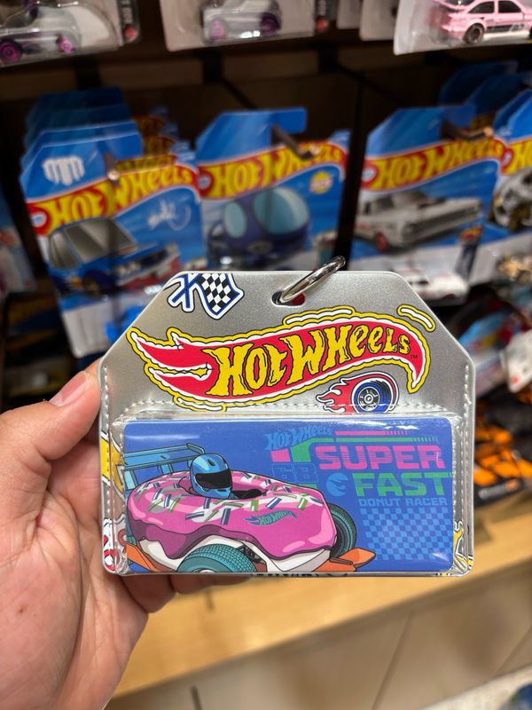 [PREORDER] Hot Wheels x Miniso Exclusive Silver Keychain Car Display