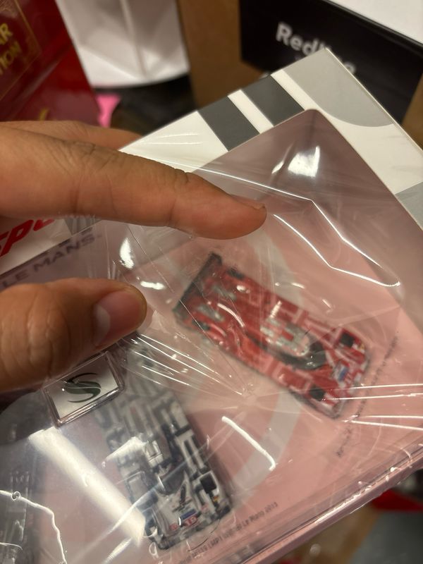 [DEFECT] Spark Model 1/64 Porsche 919 Hybrid Set of 3 Cars Event Exclusive | 2026 GT Show
