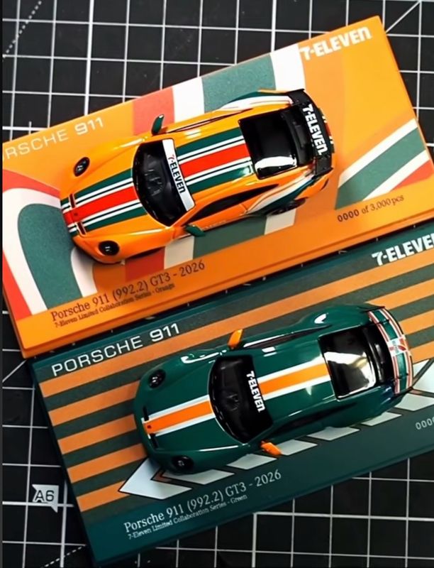 Minichamps x 7-11 Porsche 911 GT3 Orange &amp; Green Set | Taiwan 7-Eleven Exclusive