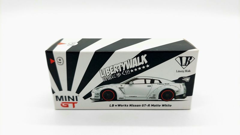 [UNSEALED] #9 MINI GT LB★WORKS Nissan GT-R Matte White