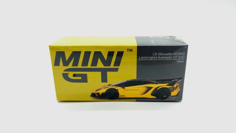 #639 MINI GT Lamborghini LB-Silhouette WORKS  Aventador GT EVO Yellow