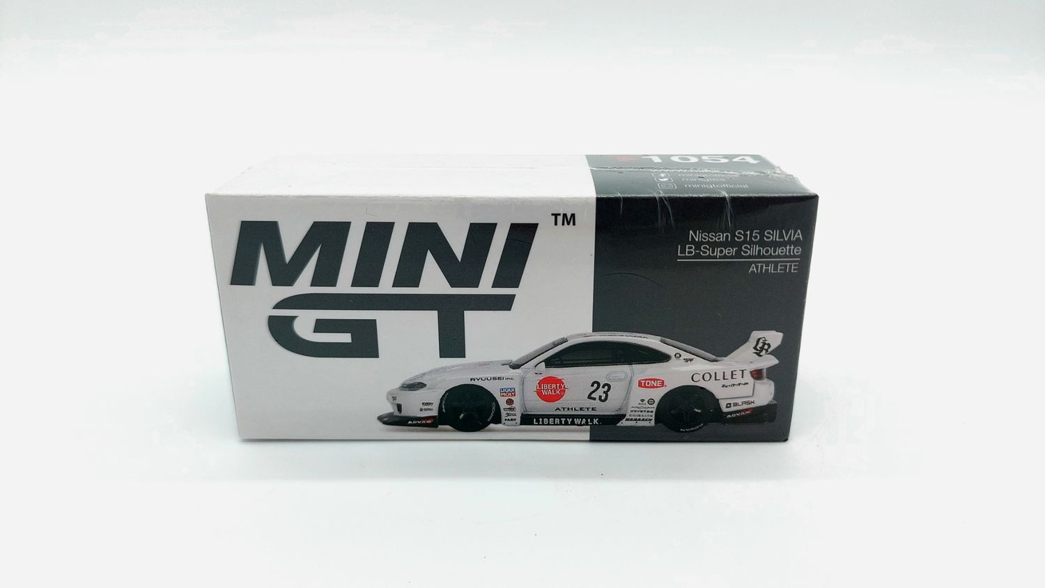 #1054 MINI GT Nissan LB-Super Silhouette S15 SILVIA | ATHLETE livery