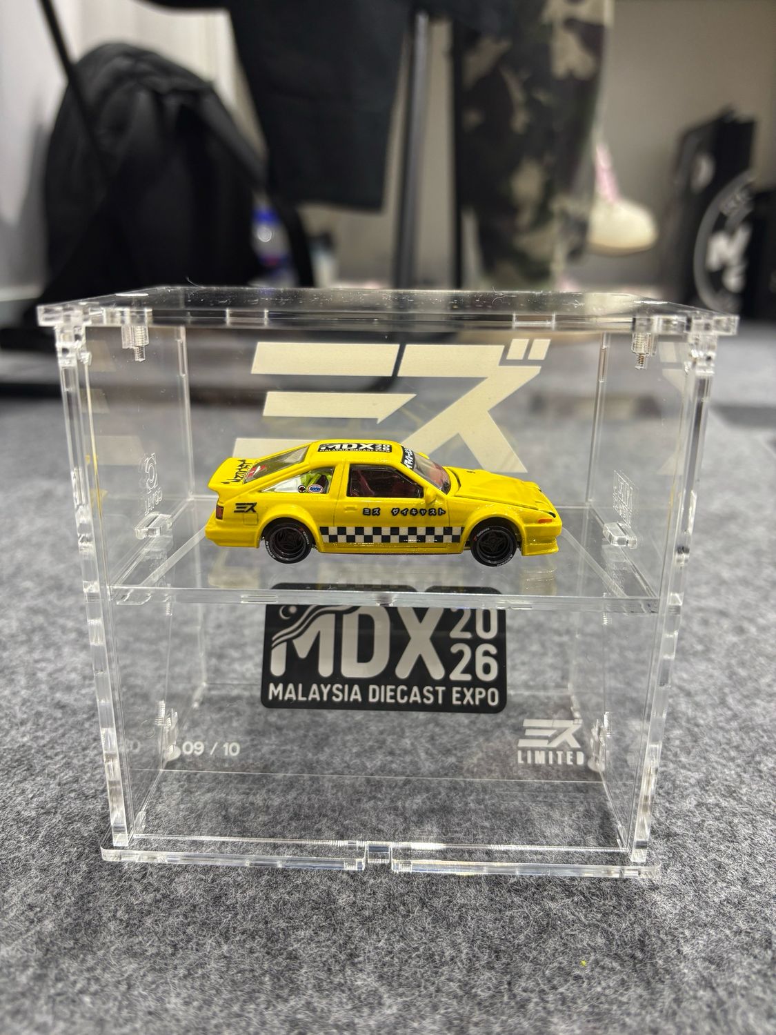 [PREORDER] MIZU DIECAST KAIDOHOUSE Toyota AE86 Sprinter Trueno Yellow Taxi Custom | 2026 Malaysia Diecast Expo