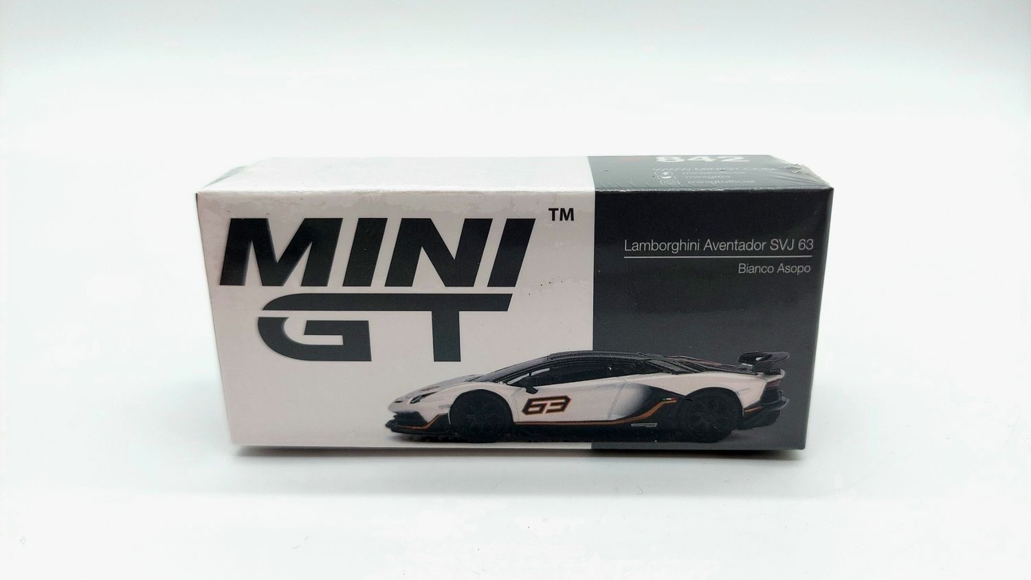#842 MINI GT Lamborghini Aventador SVJ 63 Bianco Asopo