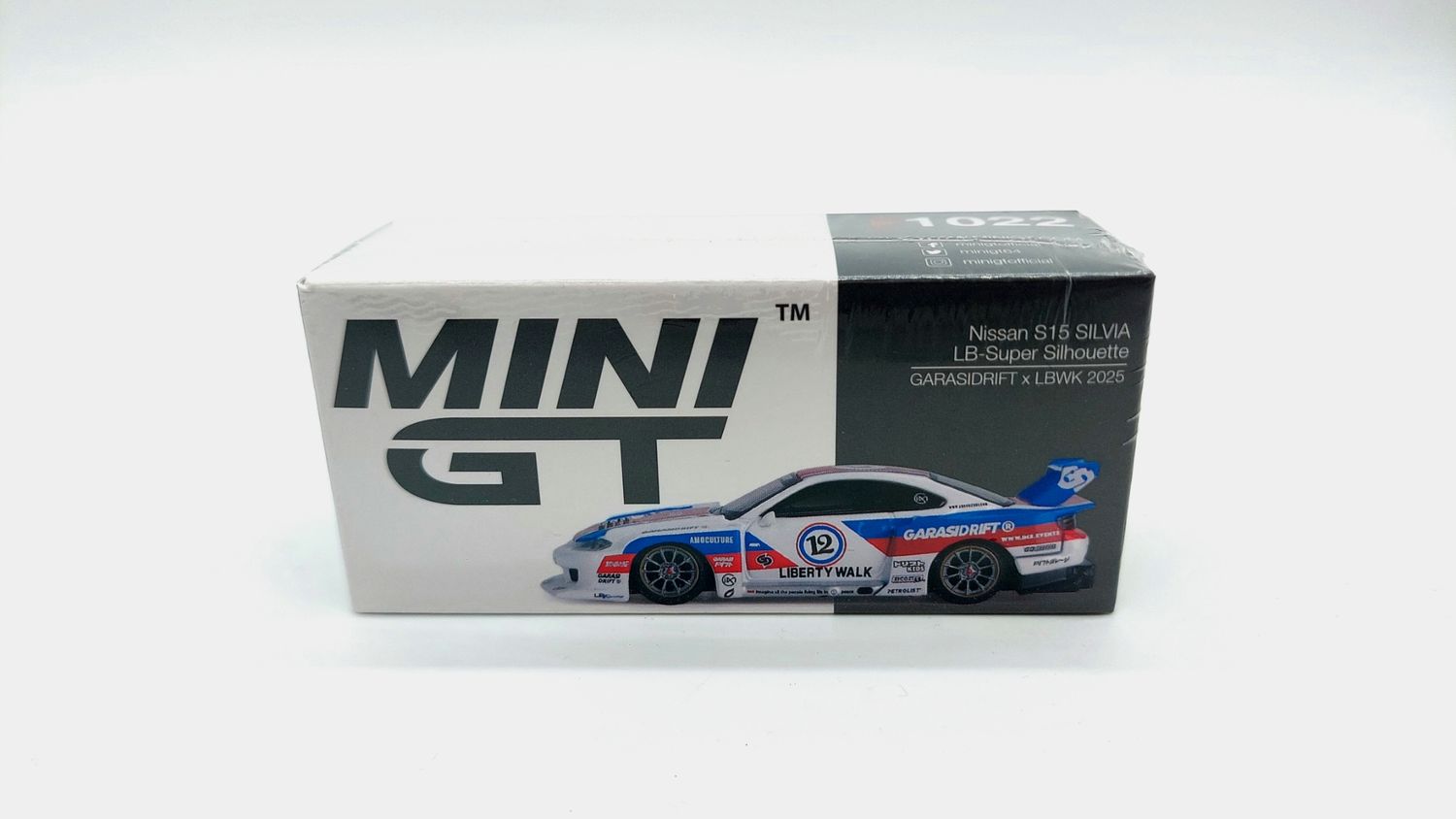 #1022 MINI GT Nissan LB-Super Silhouette S15 SILVIA  GARASIDRIFT x LBWK 2025