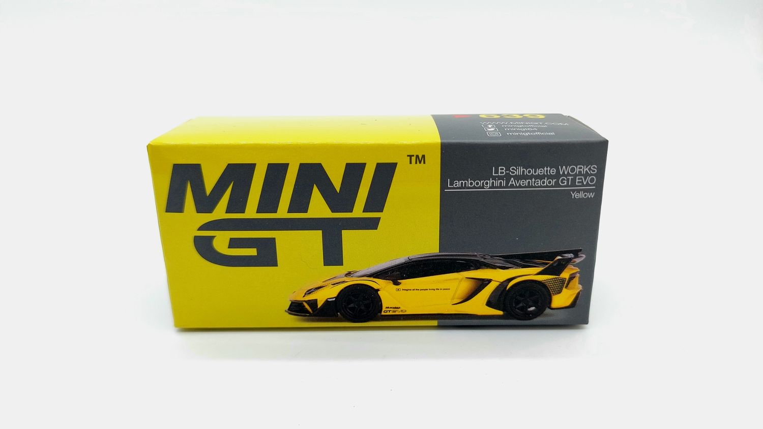 [UNSEALED] #639 MINI GT Lamborghini LB-Silhouette WORKS  Aventador GT EVO Yellow