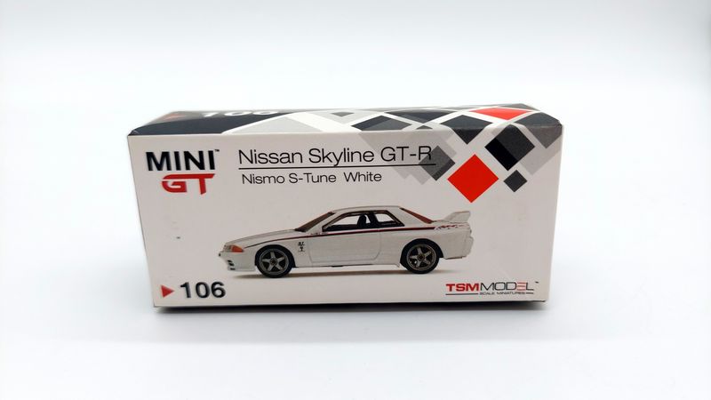 [UNSEALED] #106 MINI GT Nissan Skyline GT-R (R32) Nismo S-Tune White