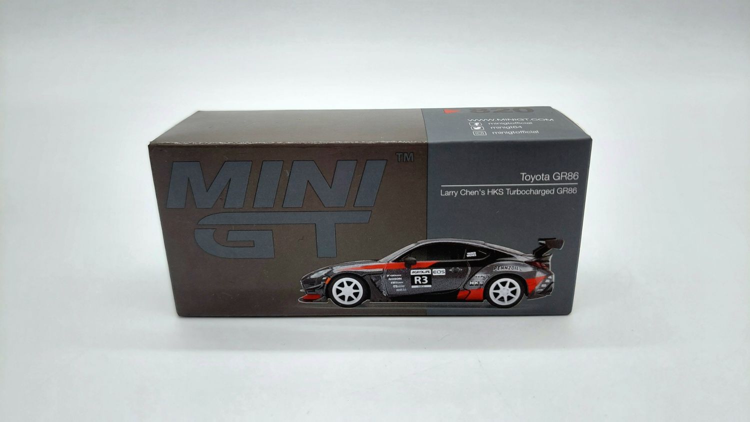 [UNSEALED] #820 MINI GT Toyota GR86 Larry Chen's HKS Turbocharged GR86