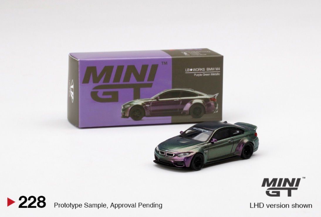 [UNSEALED] #228 MINI GT LB★WORKS BMW M4 Purple-Green Metallic