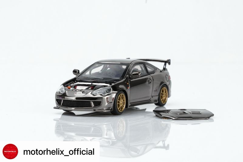 Motorhelix Honda Integra DC2 &amp; DC5 MUGEN Customized Black Chrome 2-Car Set | 2026 The Model Car Show Malaysia