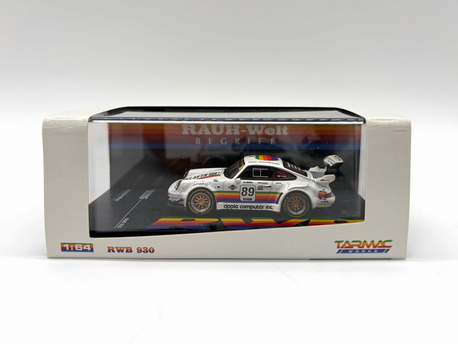 Tarmac Works 1/64 RWB 930 Apple Livery Tarmac Works 1/64 RWB 930 Apple Livery