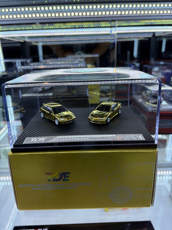 Motorhelix Honda Civic Type R (EK9) &amp; Integra Type R (DC2) Mugen Customized Gold Chrome 2-Car Set | 2026 Thailand Diecast Expo