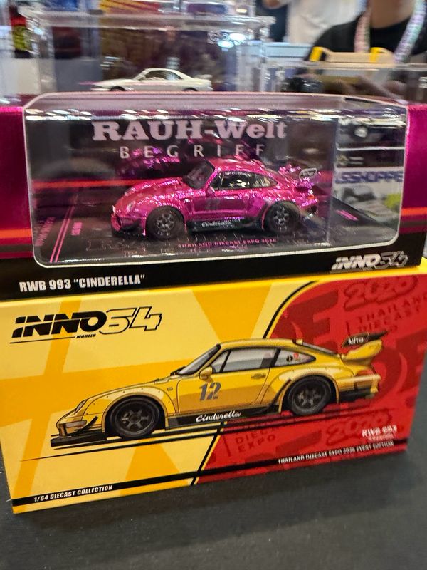 INNO64 RWB 993 Cinderella Pink Chrome Chase | 2026 Thailand Diecast Expo