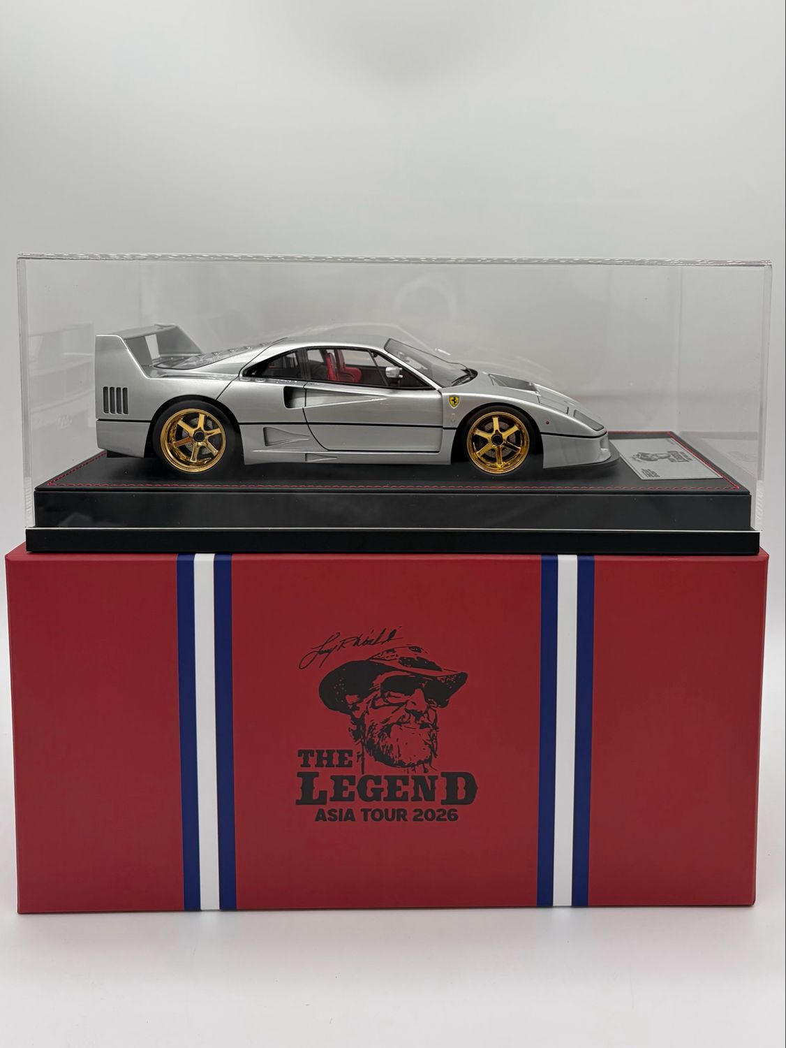 Ferrari F40 1/18 Silver Larry Wood Design Limited Edition | 2026 International Diecast Show | The Legend Asia Tour Ferrari F40 1/18 Silver Larry Wood Design Limited Edition | 2026 International Diecast Show | The Legend Asia Tour