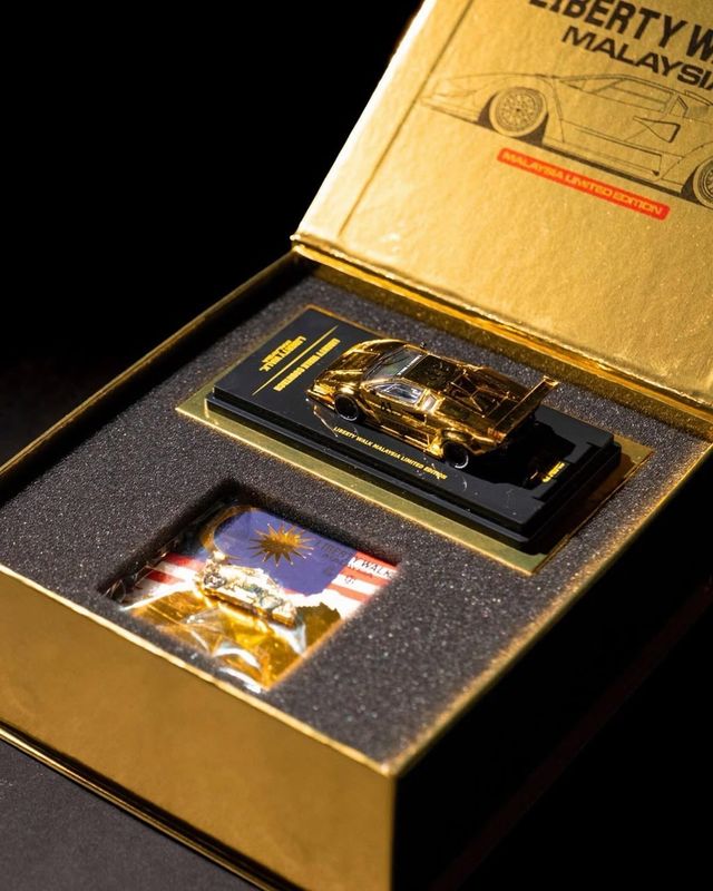 [PREORDER] INNO64 x Leen Pin Liberty Walk Countach Gold Chrome | 2026 Liberty Walk Malaysia Limited Edition