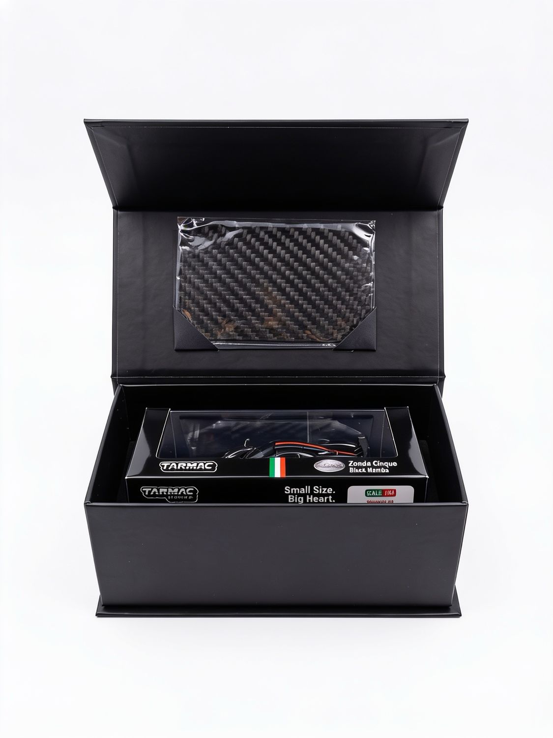 Tarmac Works Owners Club Pagani Zonda Cinque “Black Mamba” with Carbon Fibre Membership Card