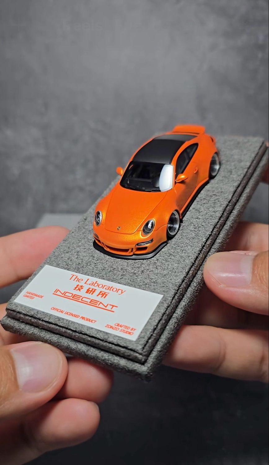 Zonzo The Laboratory 1/64 Indecent Porsche 997 Widebody Metallic Lava Orange