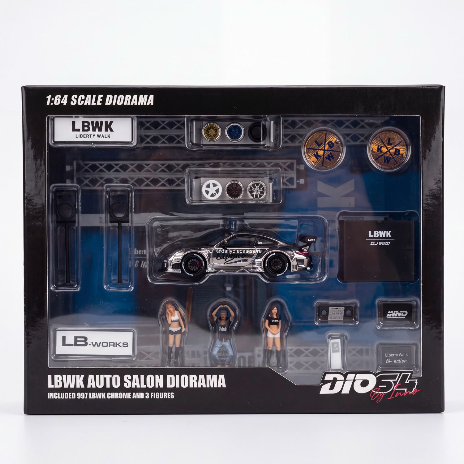 INNO64 DIO64 LBWK Auto Salon Diorama w/ Porsche 997 Chrome &amp; 3 Figurines