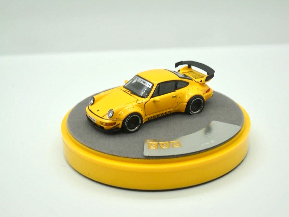 PGM 1/64 RWB Porsche 964 QEEMA Yellow Luxury Box
