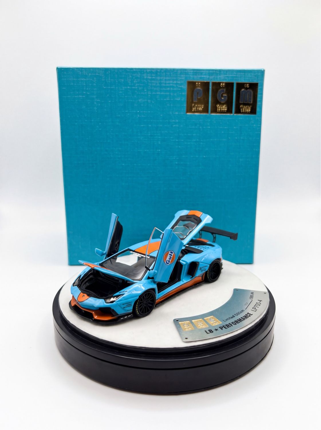 PGM 1/64 LBWK Lamborghini Aventador LP700-4 Gulf Livery Luxury Box PGM 1/64 LBWK Lamborghini Aventador LP700-4 Gulf Livery Luxury Box