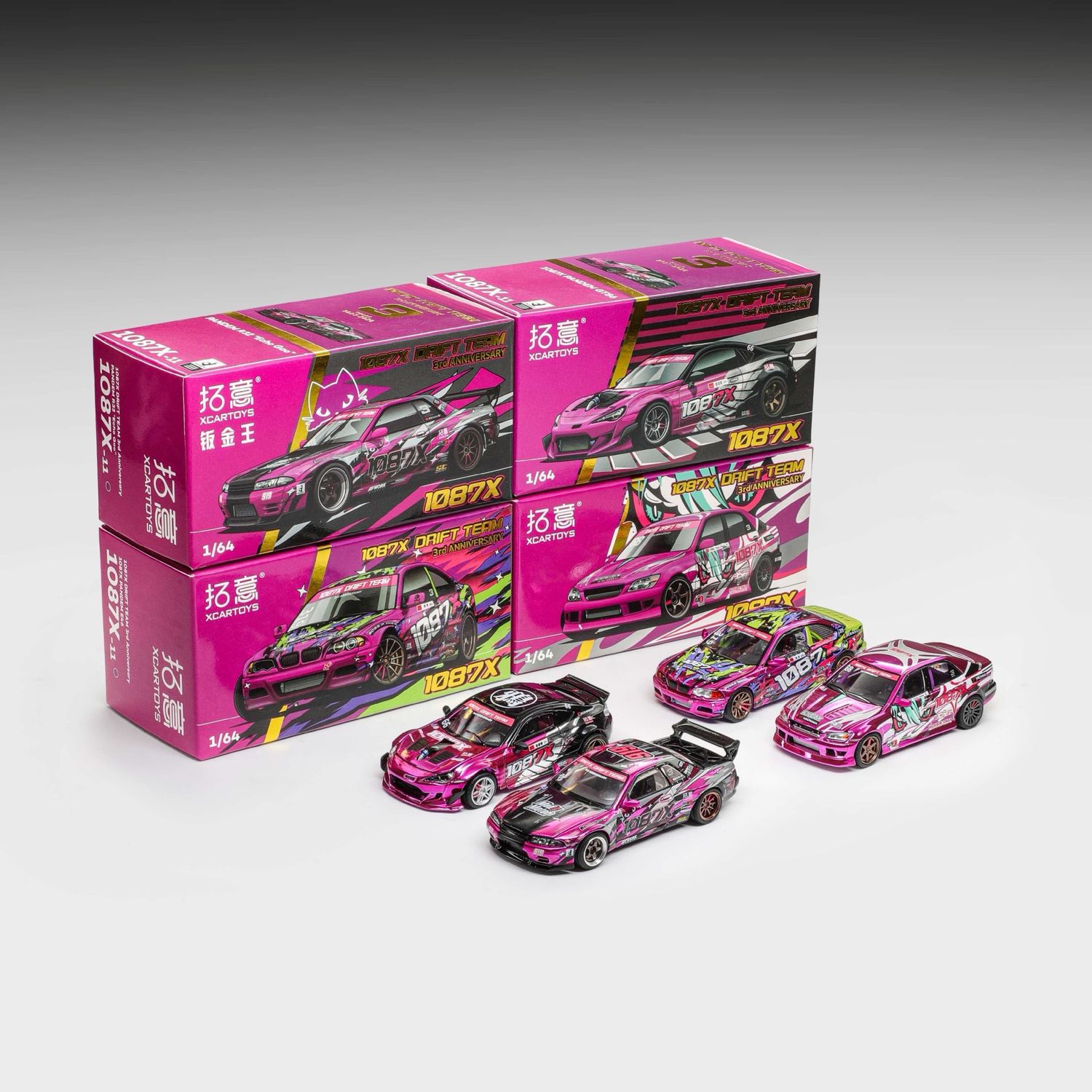 [PREORDER] XCARTOYS x 1087X Drift Car Team 3rd Anniversary 4-Car Set w/ Diorama Bundle | 2026 Hobby Culture Festival China