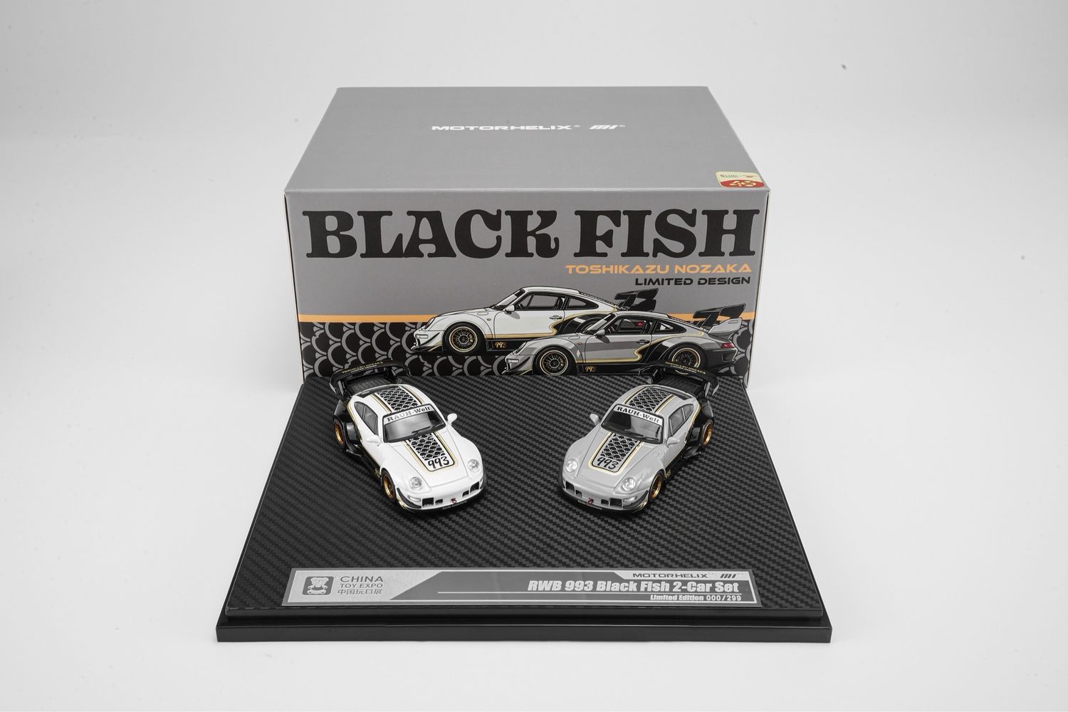 [PREORDER] Motorhelix RWB 993 Black Fish 2-Car Set Art by Toshikazu Nozaka Box Set | 2026