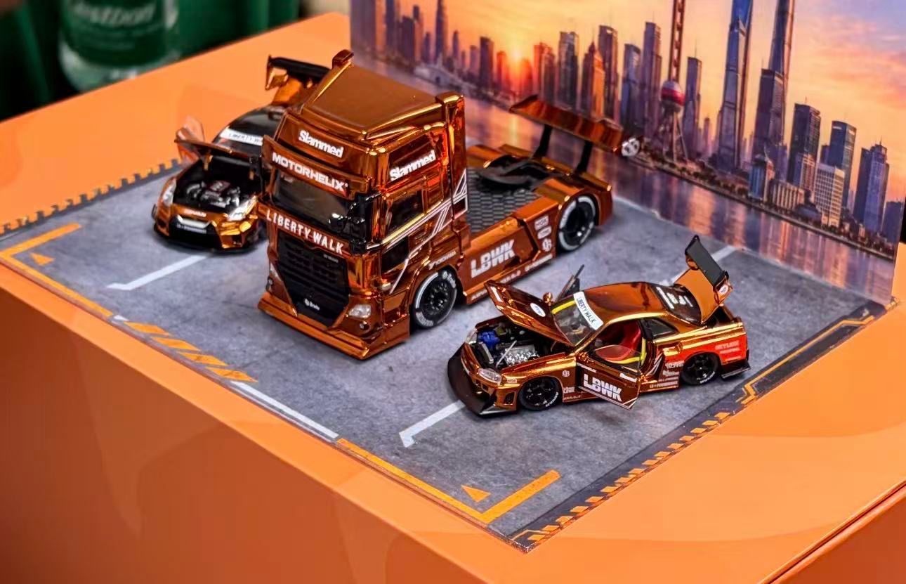 [PREORDER] Motorhelix LB UD QUON/R35/ER34 Super Silhouette Skyline Custom Orange Chrome 3-Car Bundle | 2026 China Toy Expo