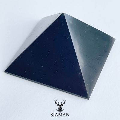 Pyramides