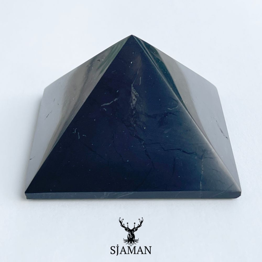 Pyramide en Shungite 5 cm