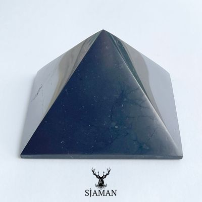 Pyramide en Shungite 7 cm