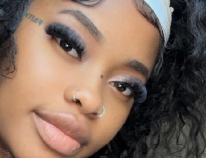 Dramatic lash