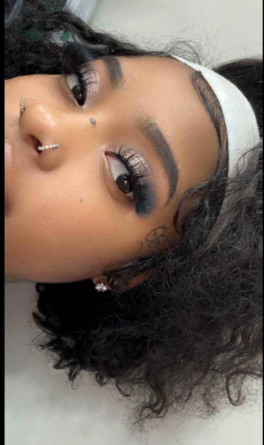 Unique lash
