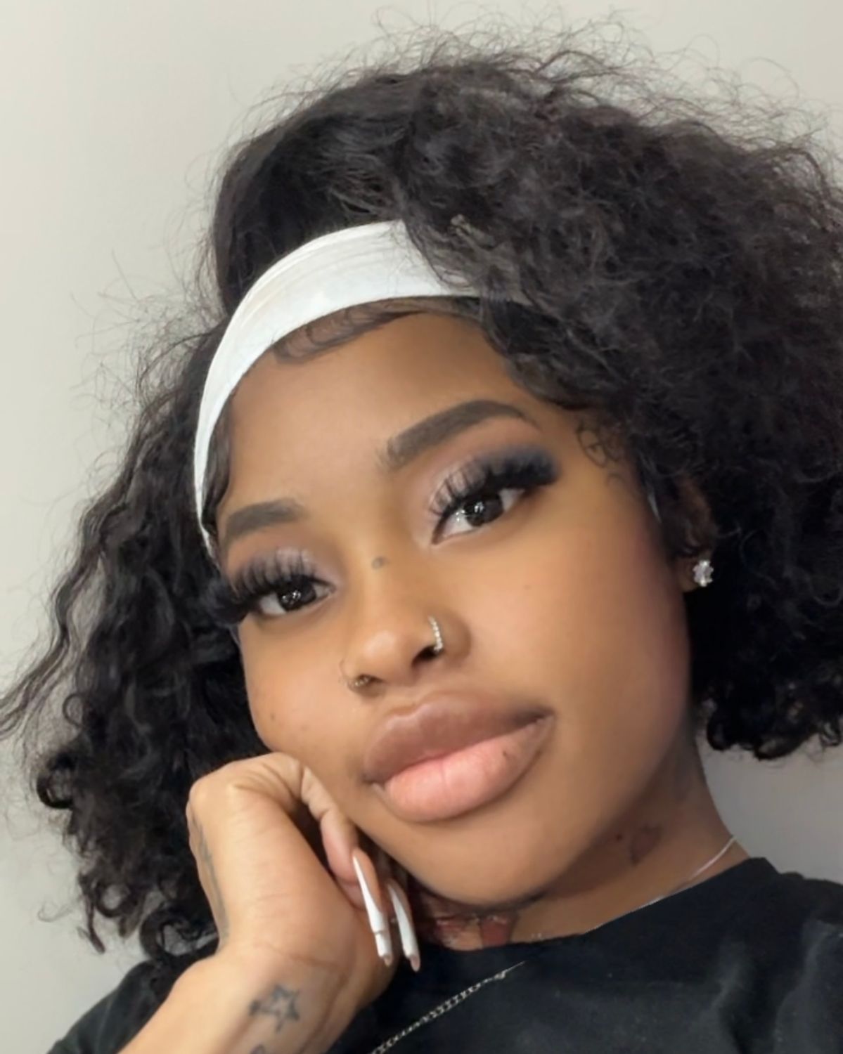 Unique lash