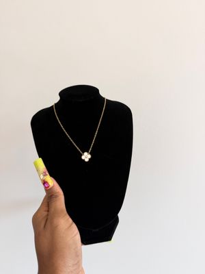White Clover Chain