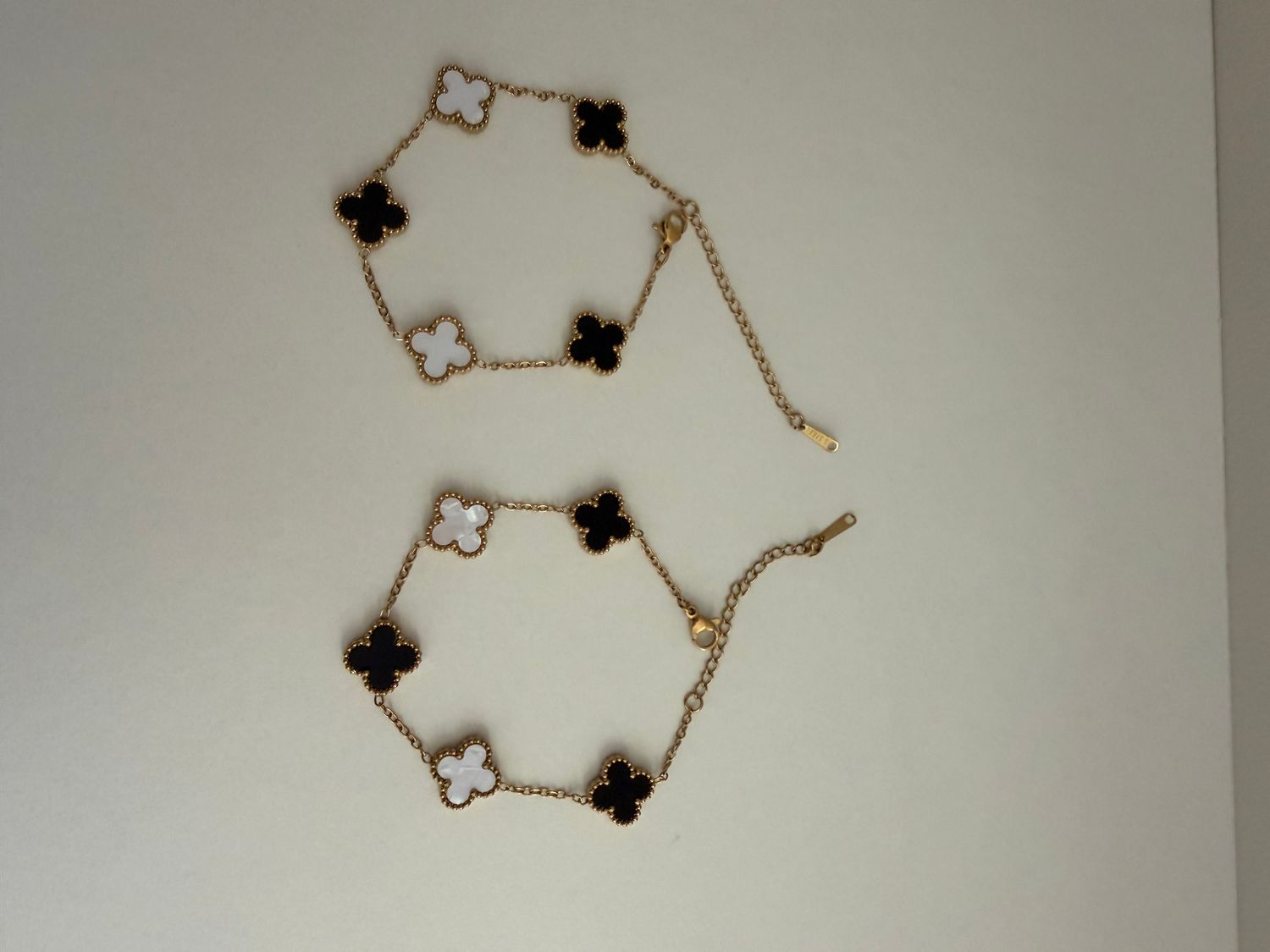 Black &amp; white  Clover Bracelet