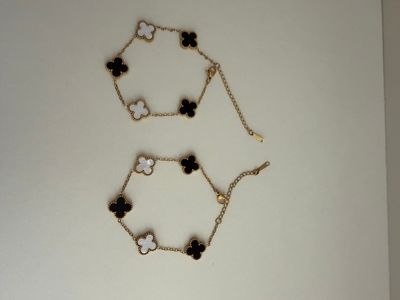 Black &amp; white  Clover Bracelet