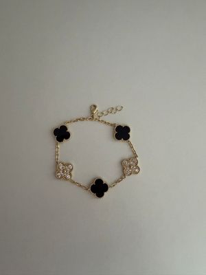 Black &amp; White  Clover Bracelet