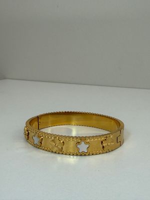White &amp; Gold  Thick Clover Bracelet