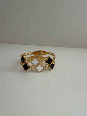 Gold Clover  Bangle