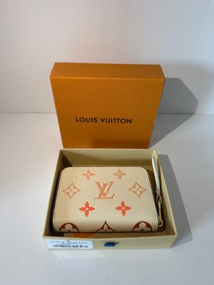 Louise Vuitton mini purse yellow