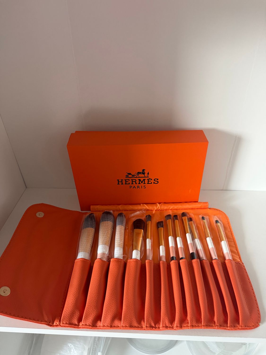 Hermes makeup brush set