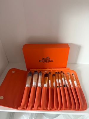 Hermes makeup brush set