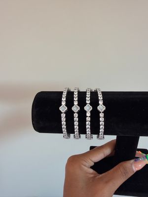 Sets of 2 silver bracelets