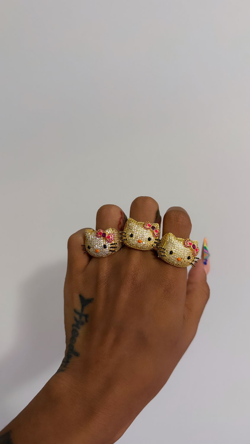 Size 7-Gold hello kitty ring