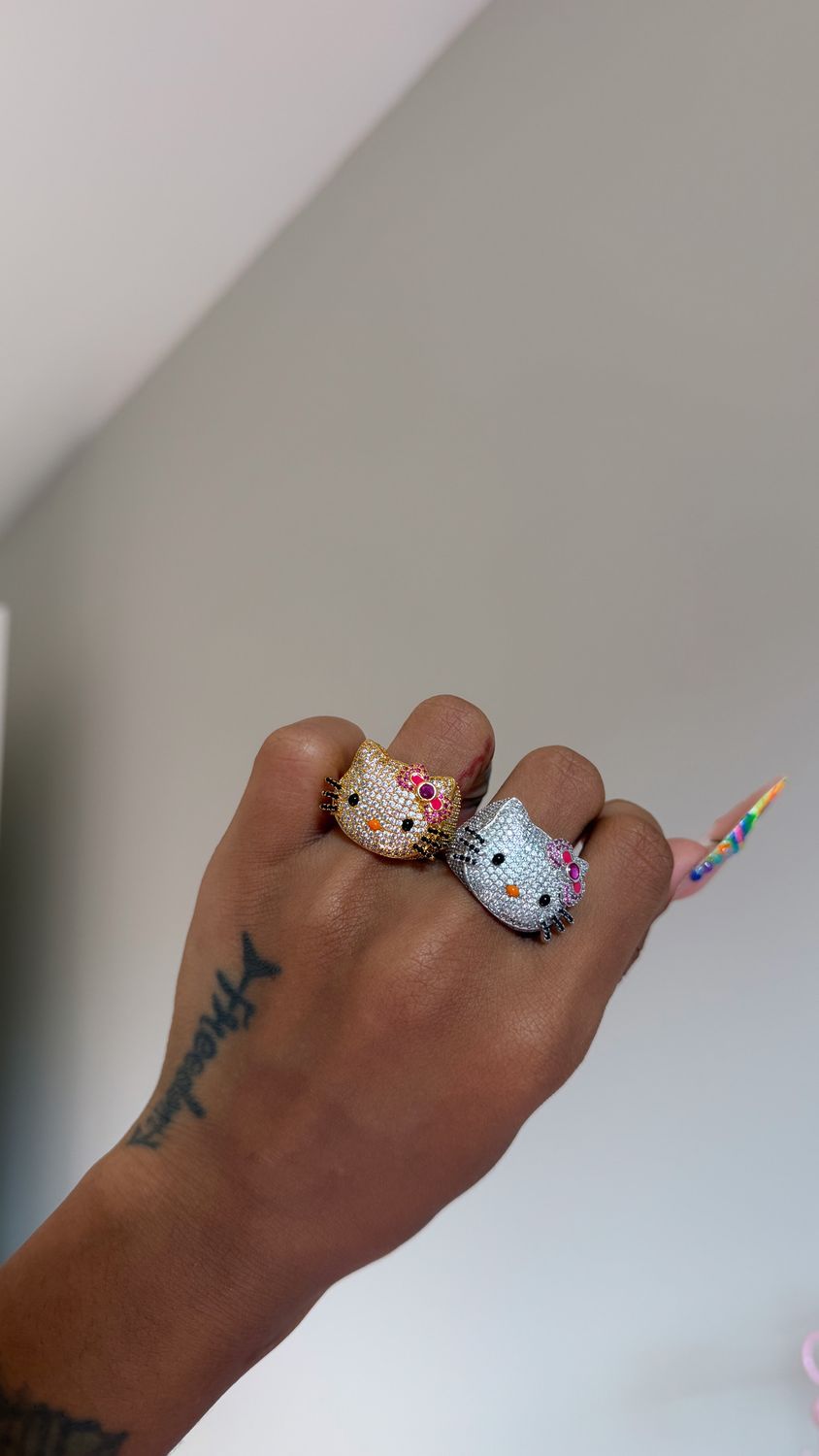 Size 8- Gold hello kitty ring