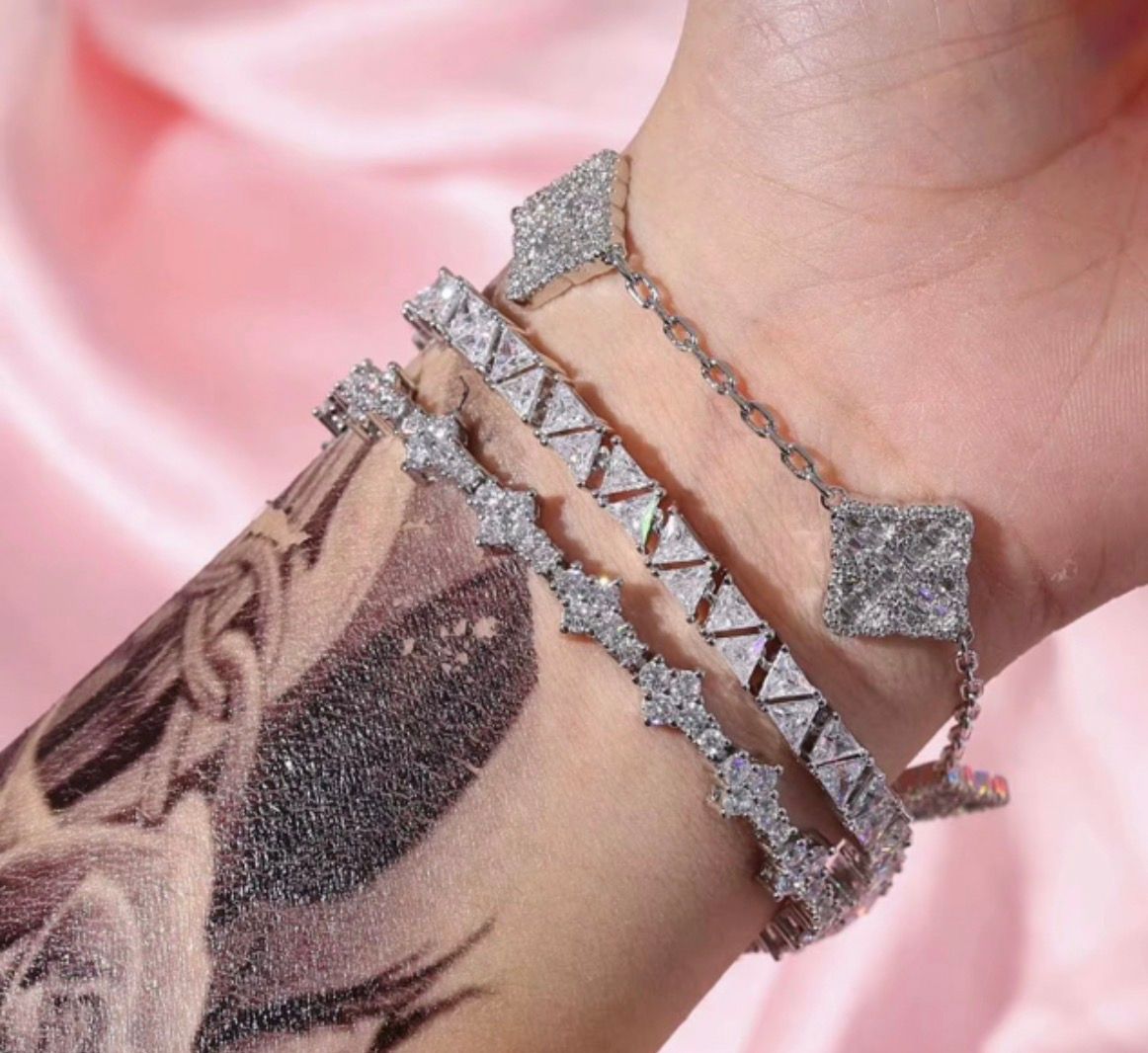 Silver bracelet set