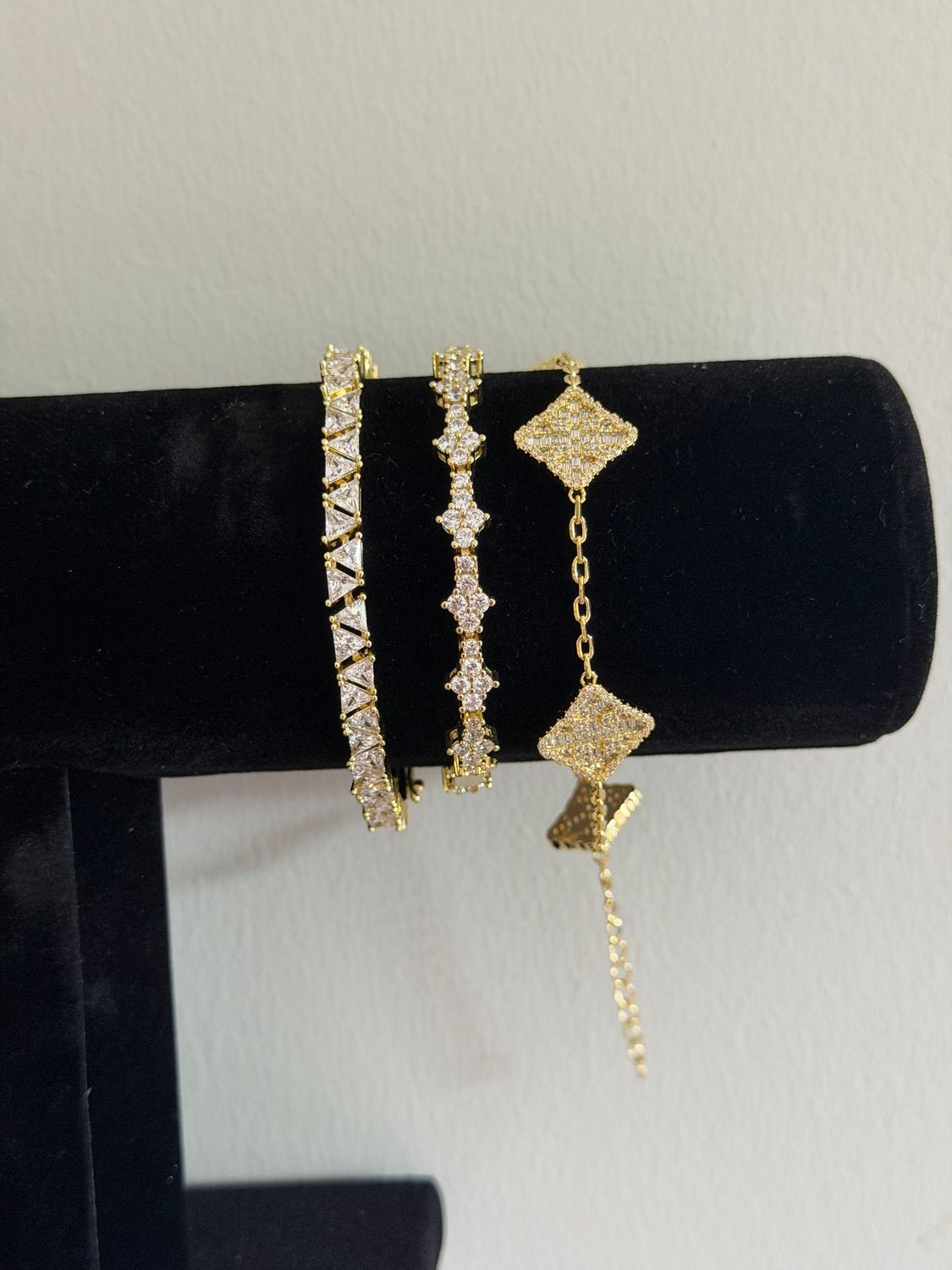 Gold bracelet set