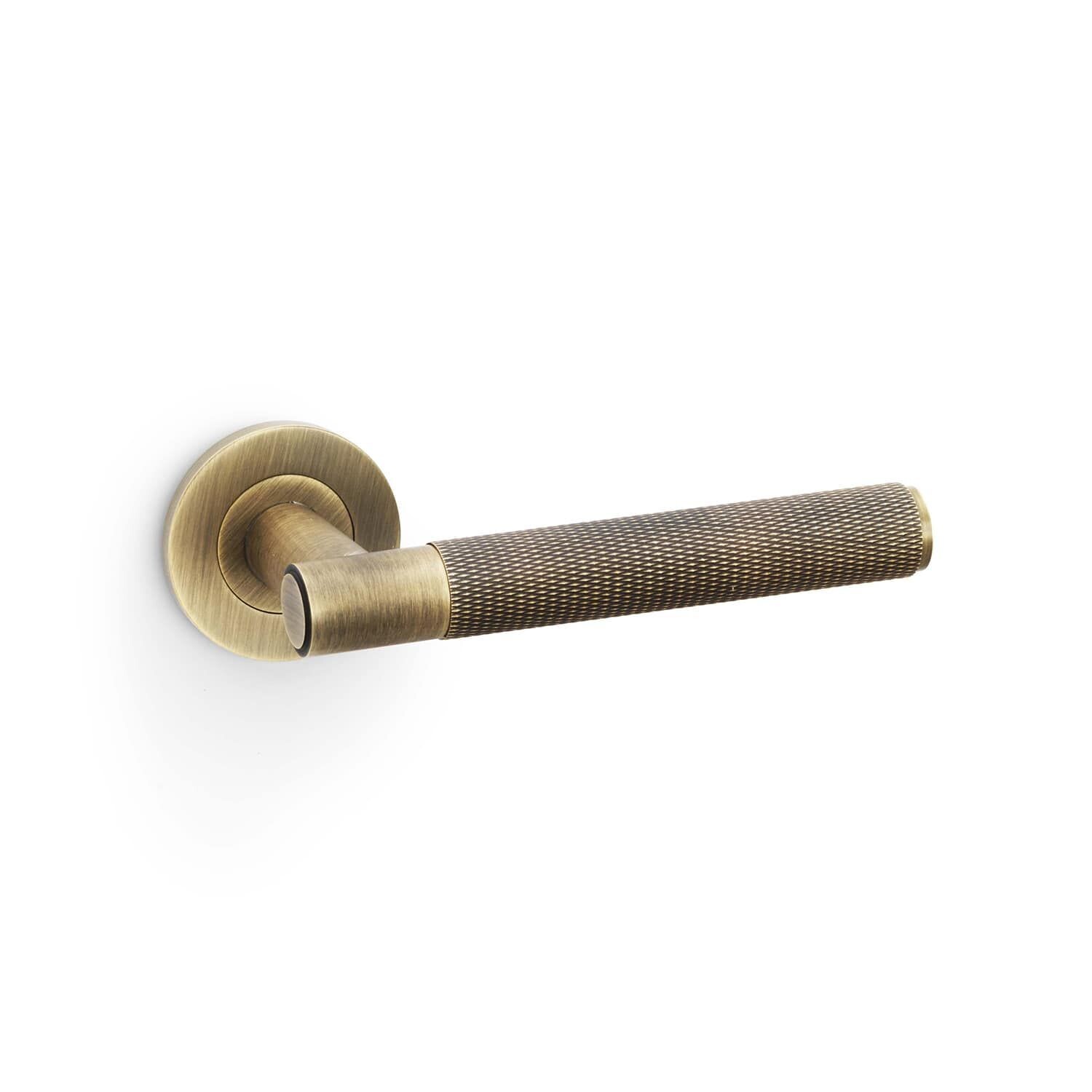 Alexander and Wilks Spitfire Knurled Lever on Round Rose Door Handle