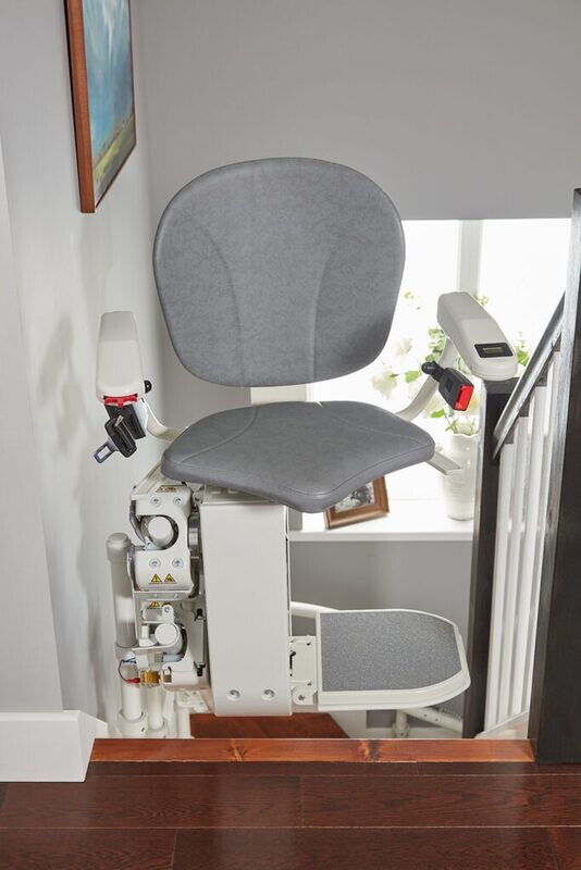 Treppenlift Platinum Kurve 120 - Extraschmal -