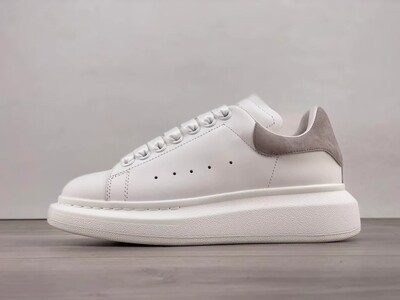 Alexander mcQueen